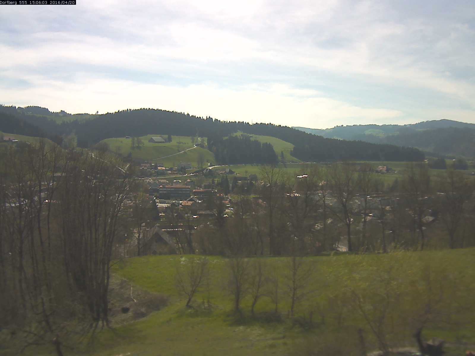 Webcam-Bild: Aussicht vom Dorfberg in Langnau 20160420-150601
