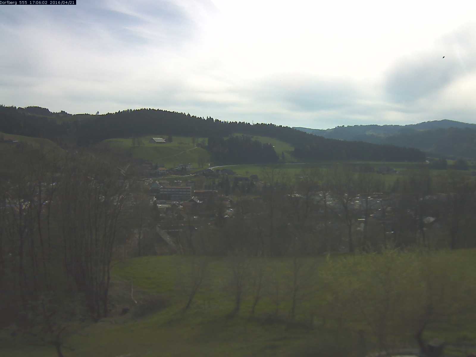 Webcam-Bild: Aussicht vom Dorfberg in Langnau 20160421-170602