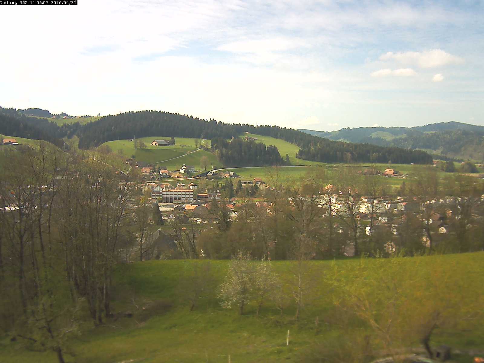 Webcam-Bild: Aussicht vom Dorfberg in Langnau 20160422-110601