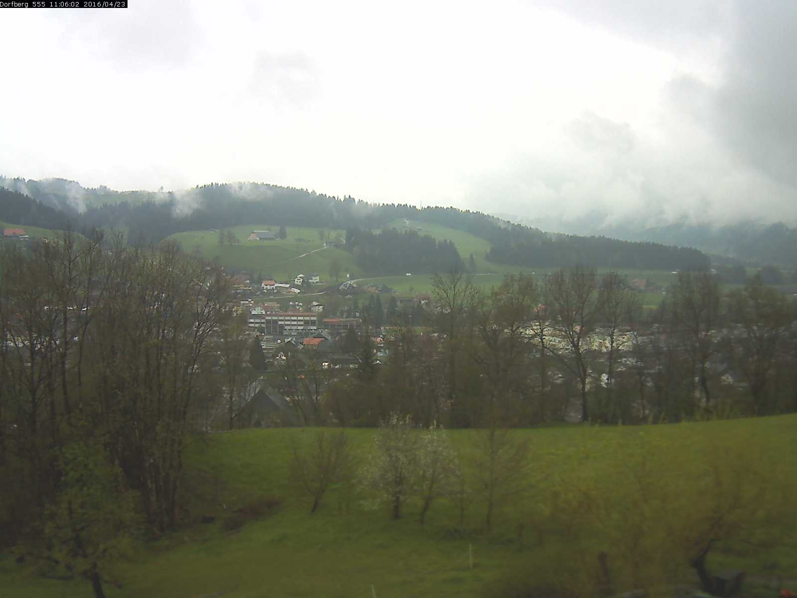 Webcam-Bild: Aussicht vom Dorfberg in Langnau 20160423-110602
