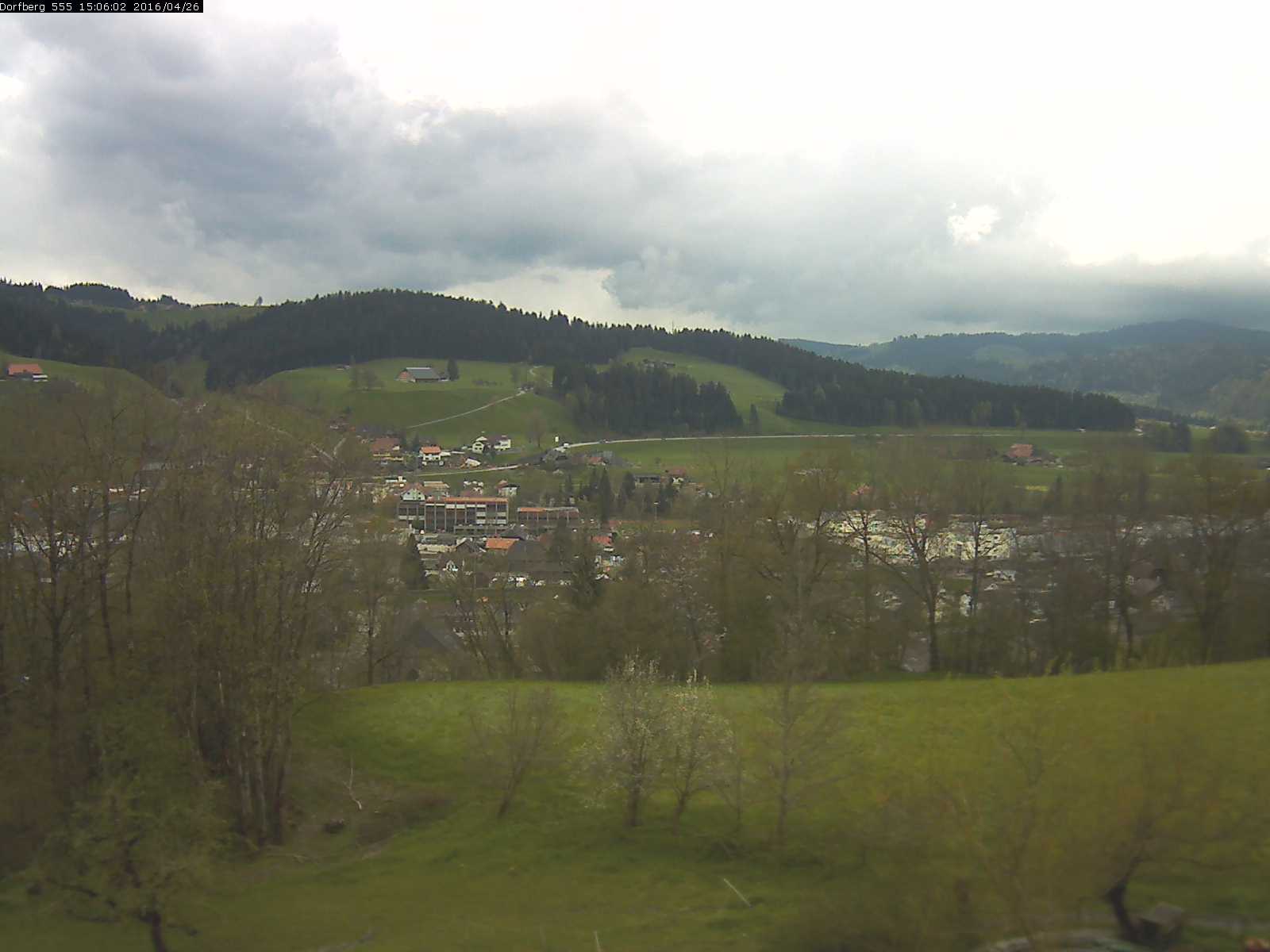 Webcam-Bild: Aussicht vom Dorfberg in Langnau 20160426-150601