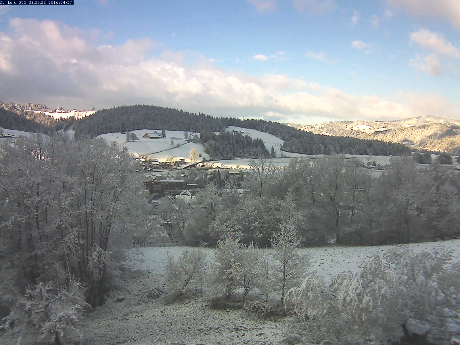 Webcam-Bild: Aussicht vom Dorfberg in Langnau 20160427-080601