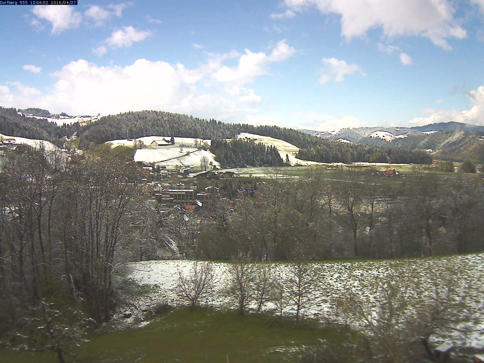 Webcam-Bild: Aussicht vom Dorfberg in Langnau 20160427-100601