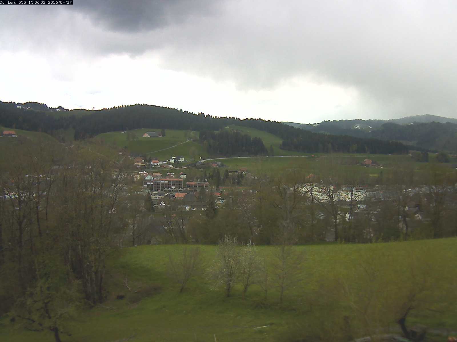 Webcam-Bild: Aussicht vom Dorfberg in Langnau 20160427-150601