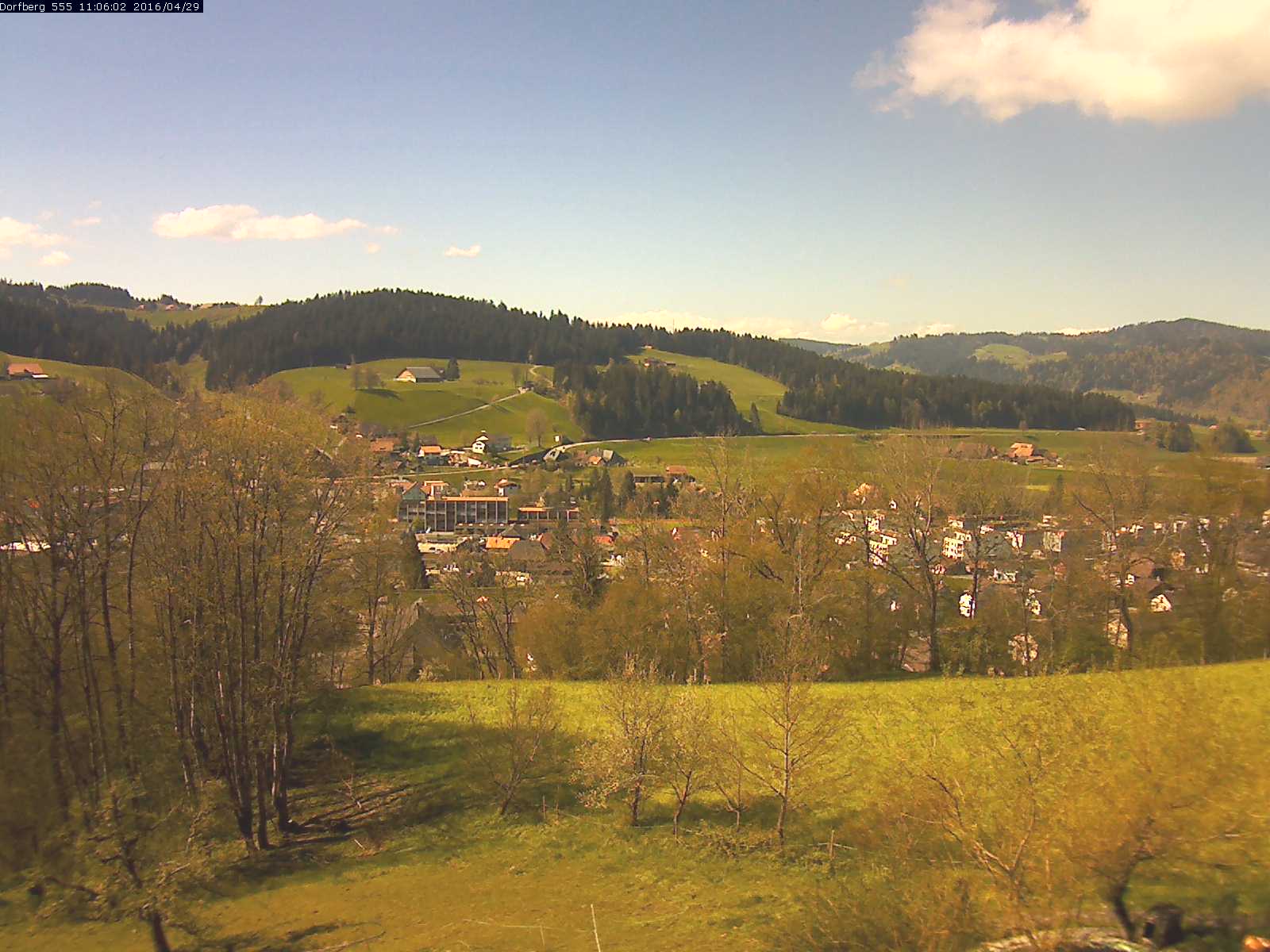 Webcam-Bild: Aussicht vom Dorfberg in Langnau 20160429-110601