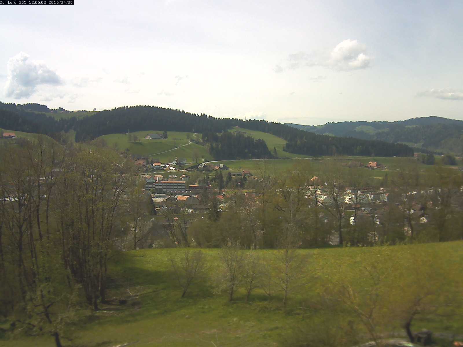 Webcam-Bild: Aussicht vom Dorfberg in Langnau 20160430-120601