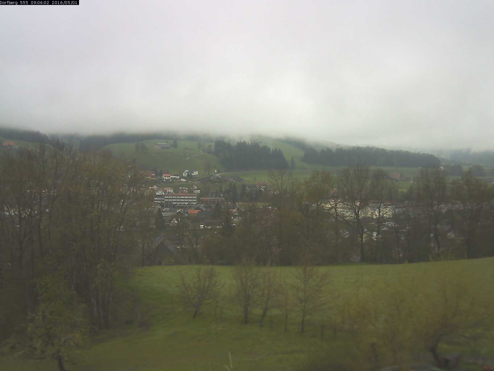 Webcam-Bild: Aussicht vom Dorfberg in Langnau 20160501-090601