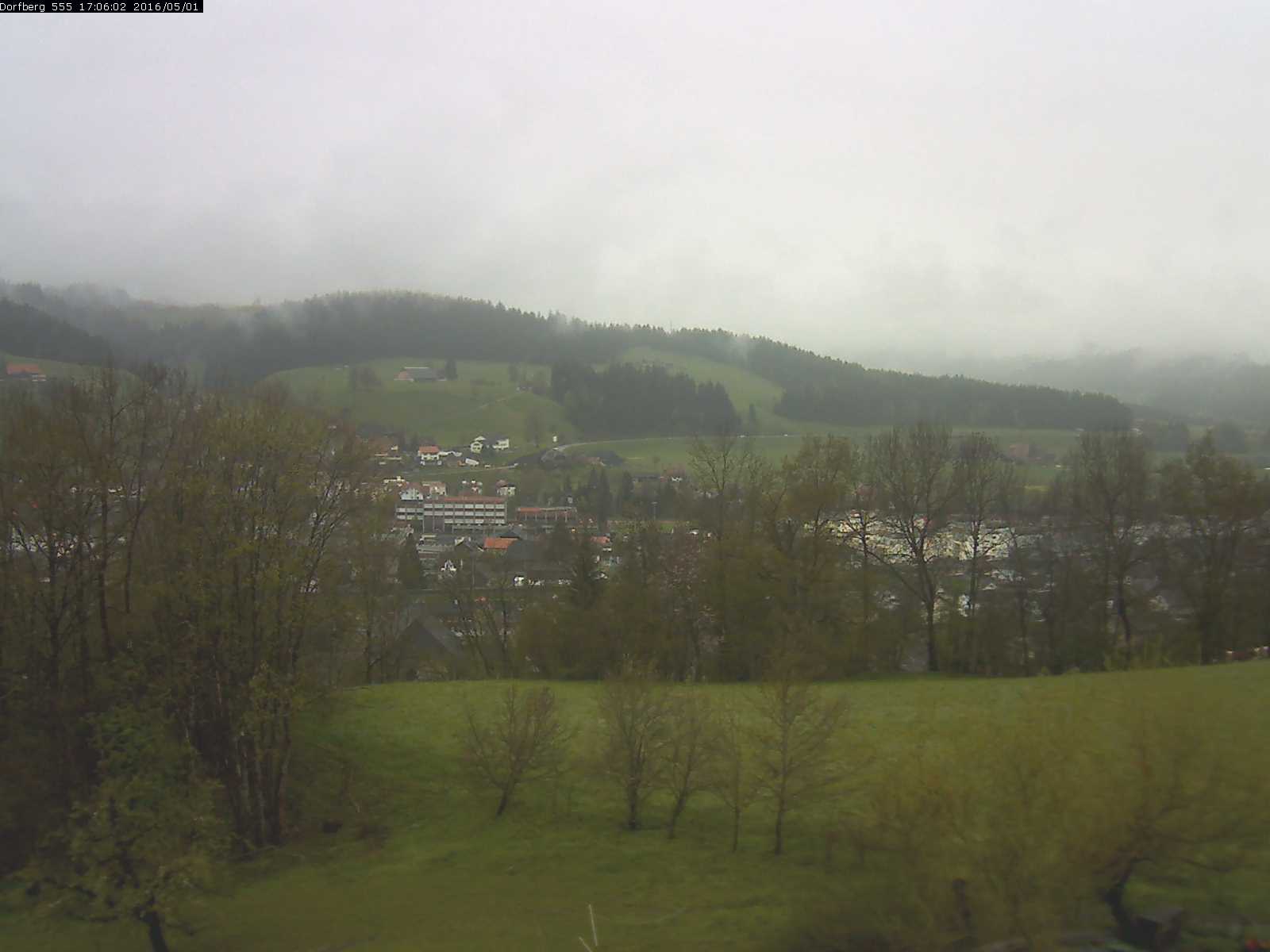 Webcam-Bild: Aussicht vom Dorfberg in Langnau 20160501-170601