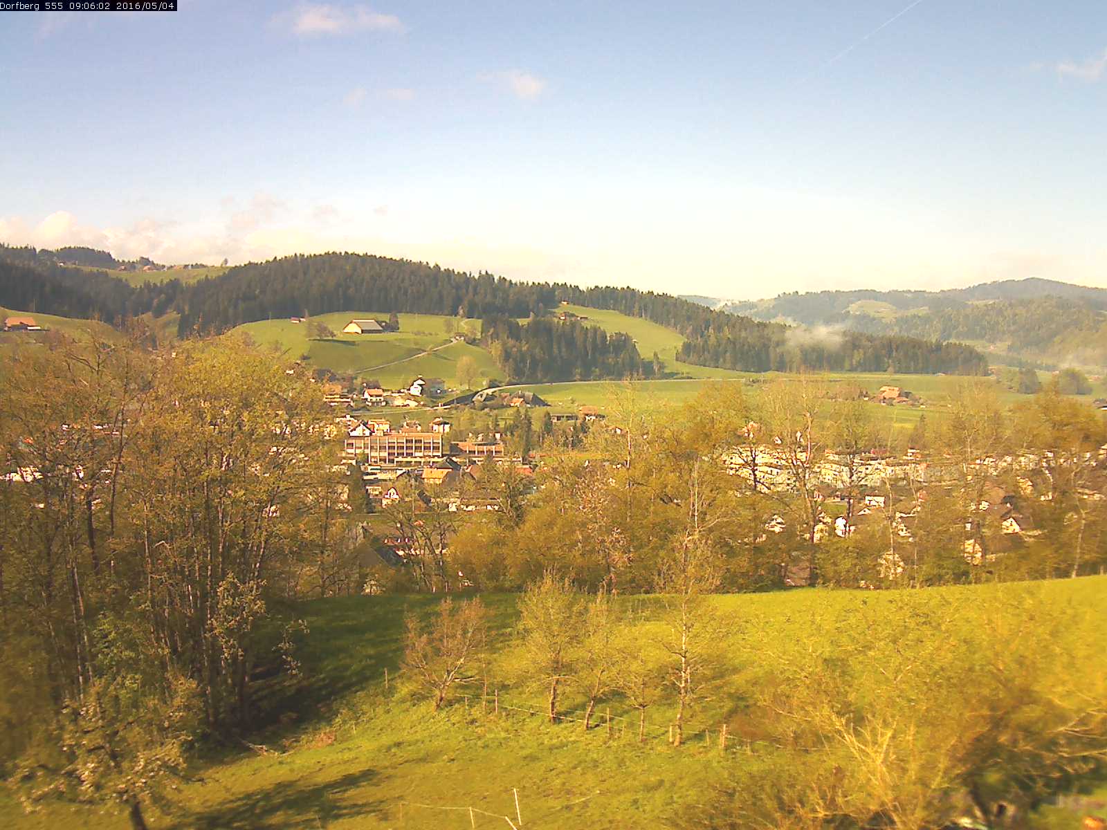 Webcam-Bild: Aussicht vom Dorfberg in Langnau 20160504-090602
