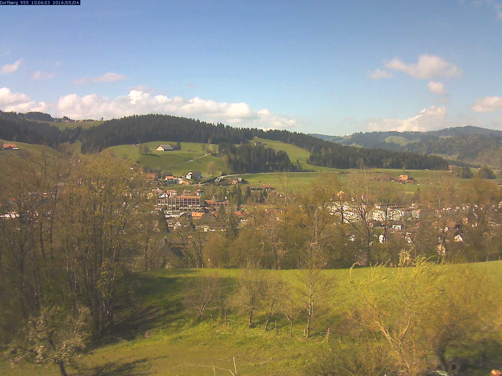 Webcam-Bild: Aussicht vom Dorfberg in Langnau 20160504-100601