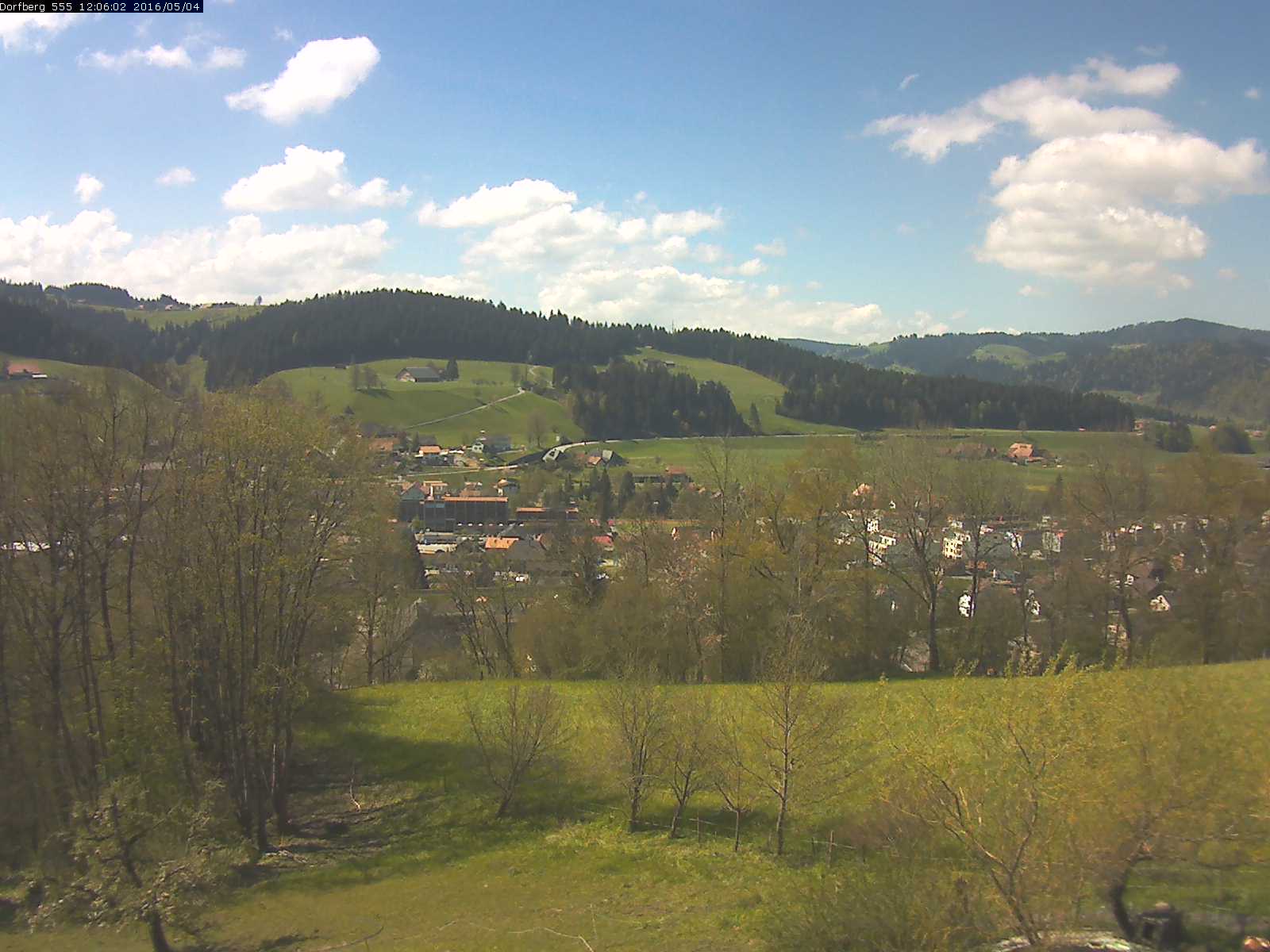 Webcam-Bild: Aussicht vom Dorfberg in Langnau 20160504-120601