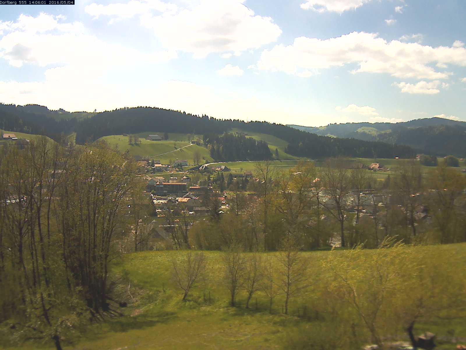 Webcam-Bild: Aussicht vom Dorfberg in Langnau 20160504-140601
