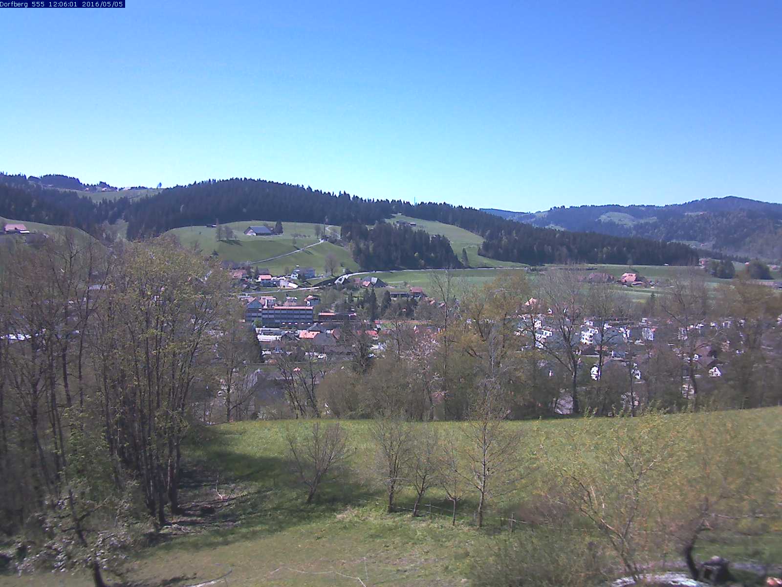 Webcam-Bild: Aussicht vom Dorfberg in Langnau 20160505-120601