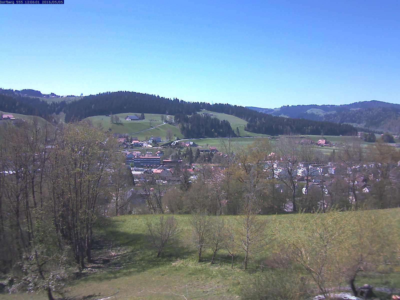 Webcam-Bild: Aussicht vom Dorfberg in Langnau 20160505-120601
