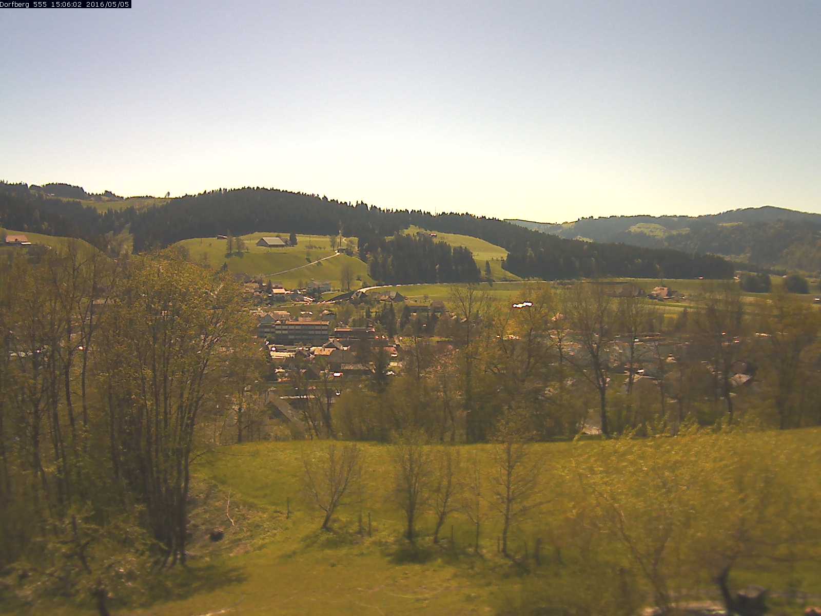 Webcam-Bild: Aussicht vom Dorfberg in Langnau 20160505-150601