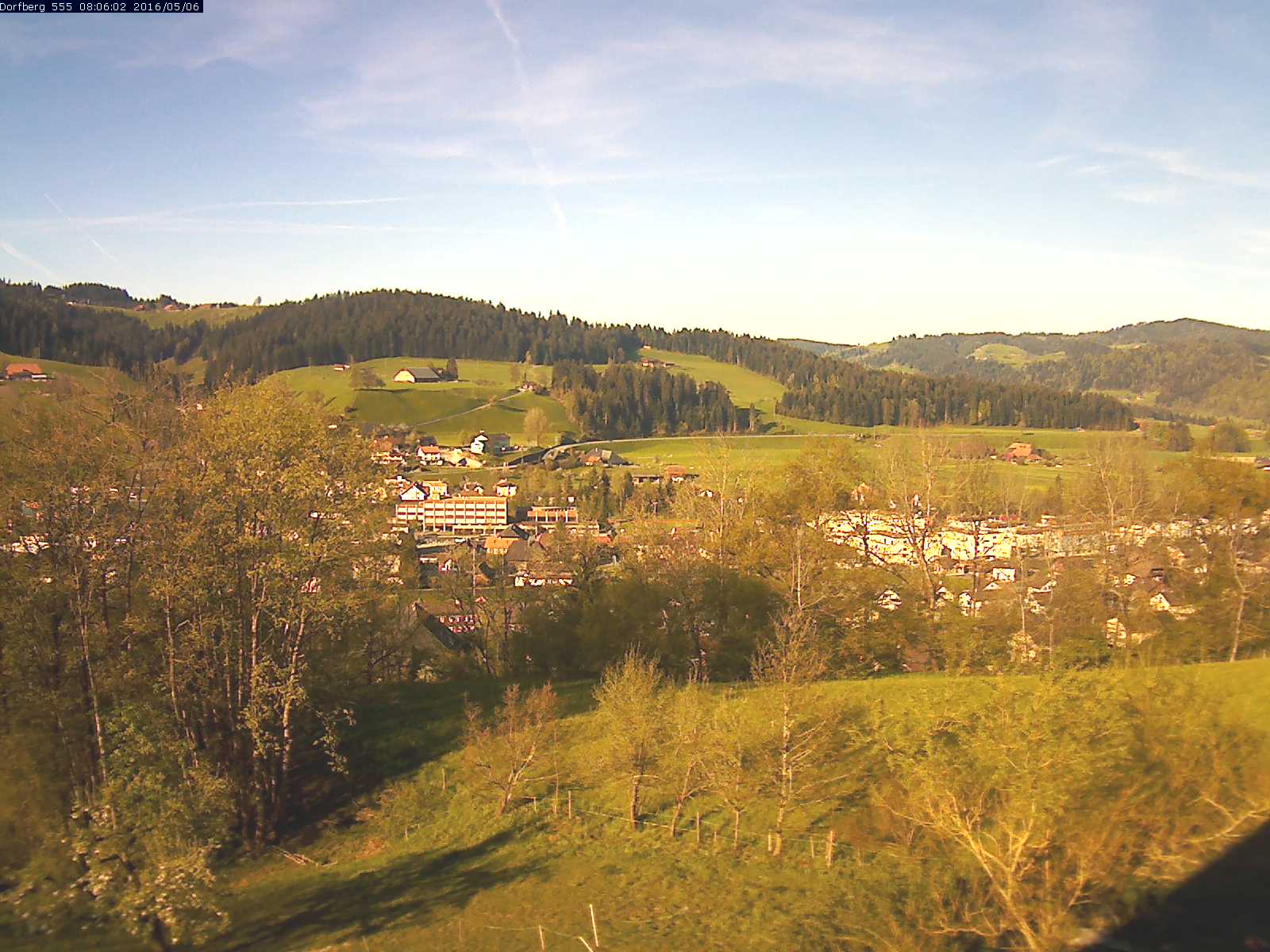 Webcam-Bild: Aussicht vom Dorfberg in Langnau 20160506-080601