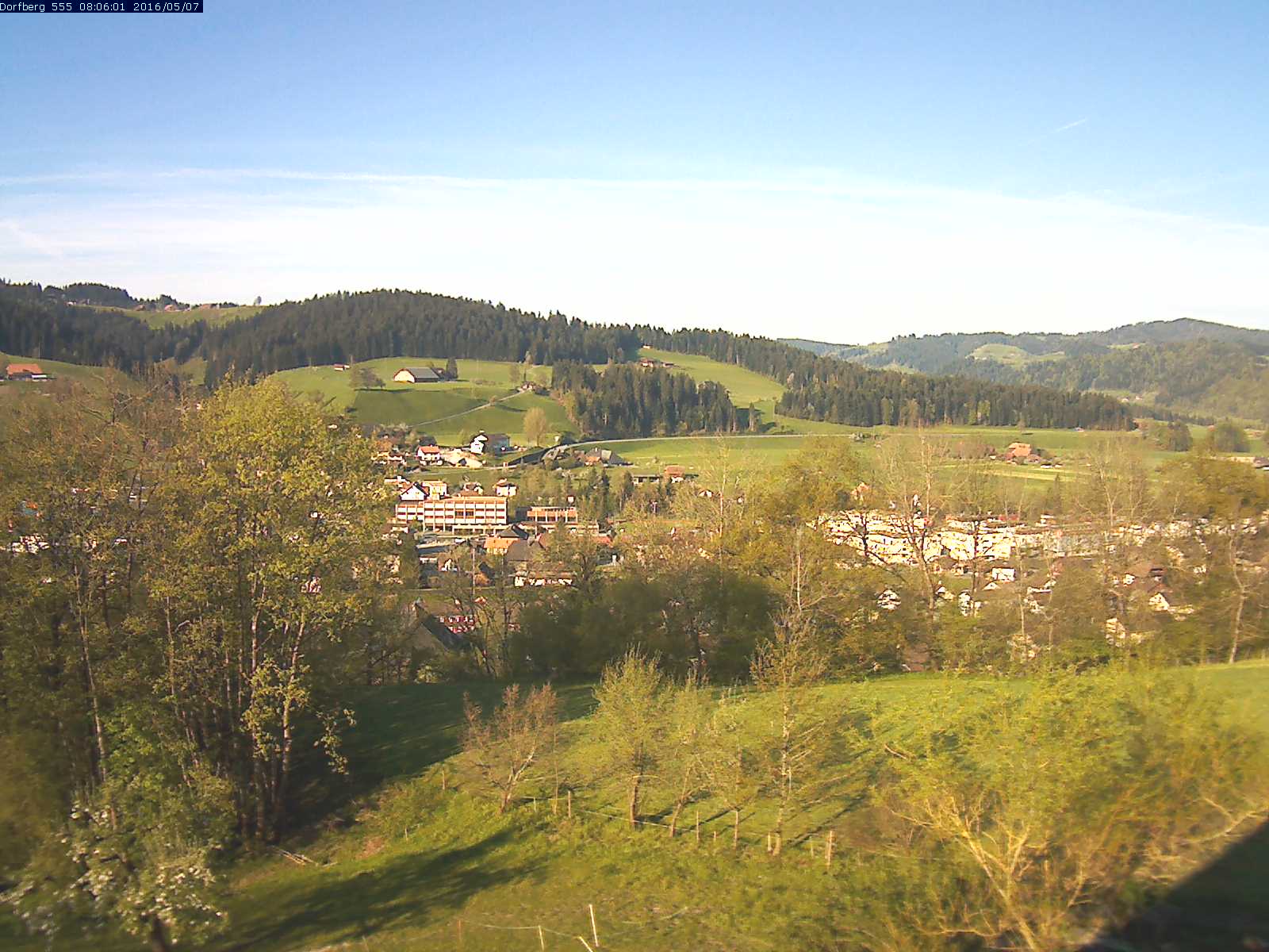 Webcam-Bild: Aussicht vom Dorfberg in Langnau 20160507-080601