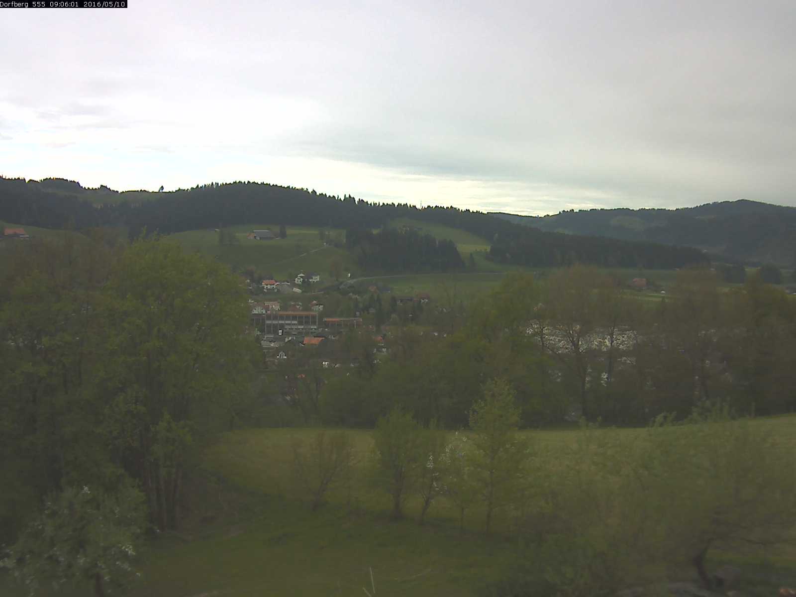 Webcam-Bild: Aussicht vom Dorfberg in Langnau 20160510-090601