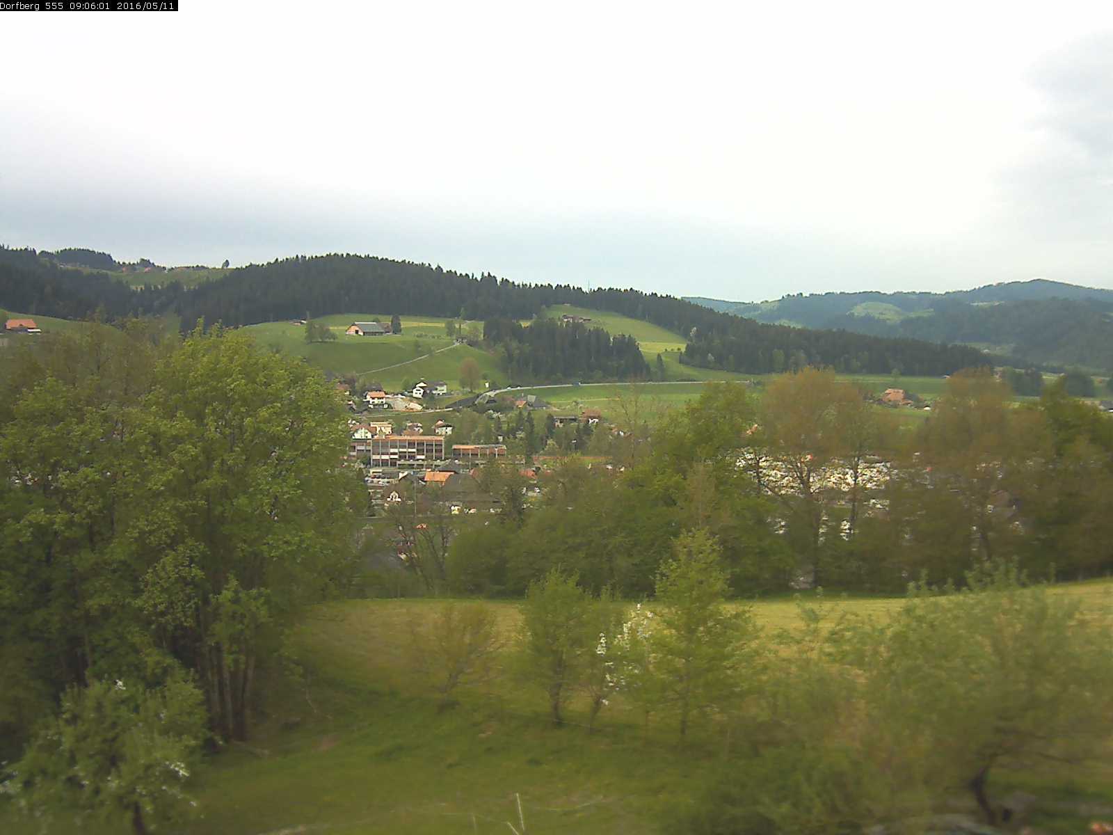 Webcam-Bild: Aussicht vom Dorfberg in Langnau 20160511-090601