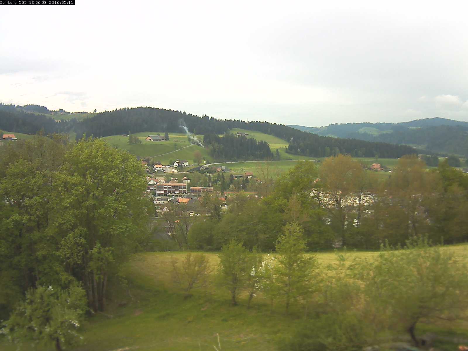 Webcam-Bild: Aussicht vom Dorfberg in Langnau 20160511-100601