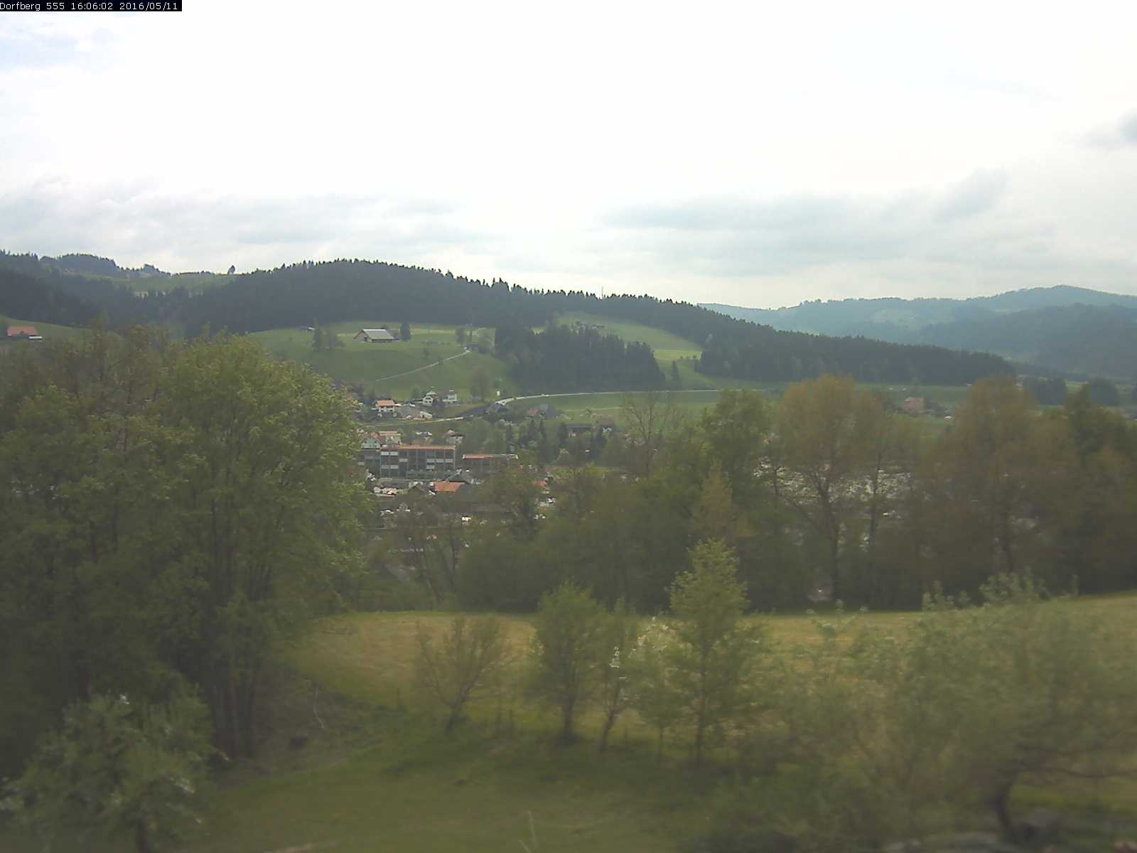 Webcam-Bild: Aussicht vom Dorfberg in Langnau 20160511-160601