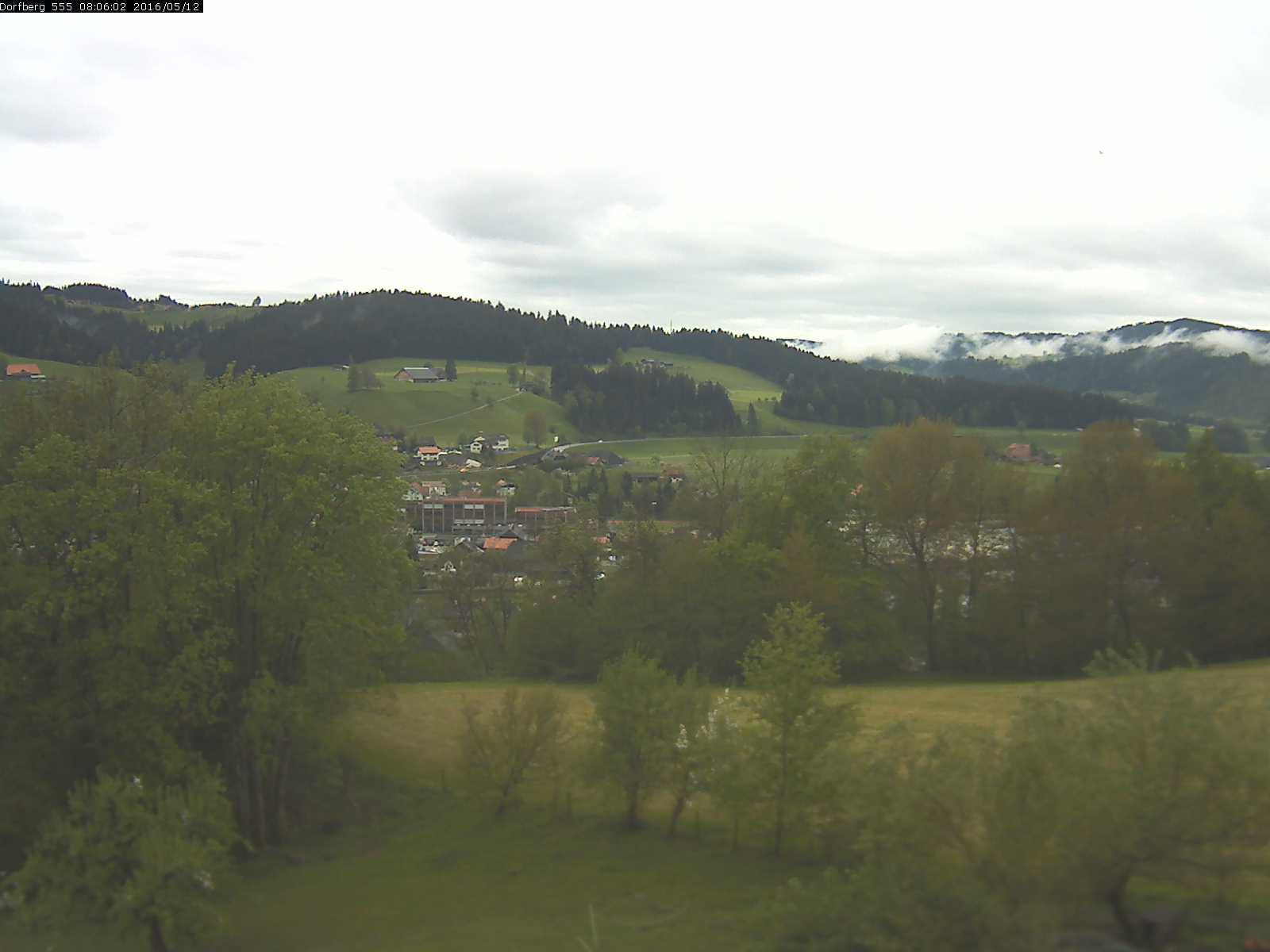 Webcam-Bild: Aussicht vom Dorfberg in Langnau 20160512-080601