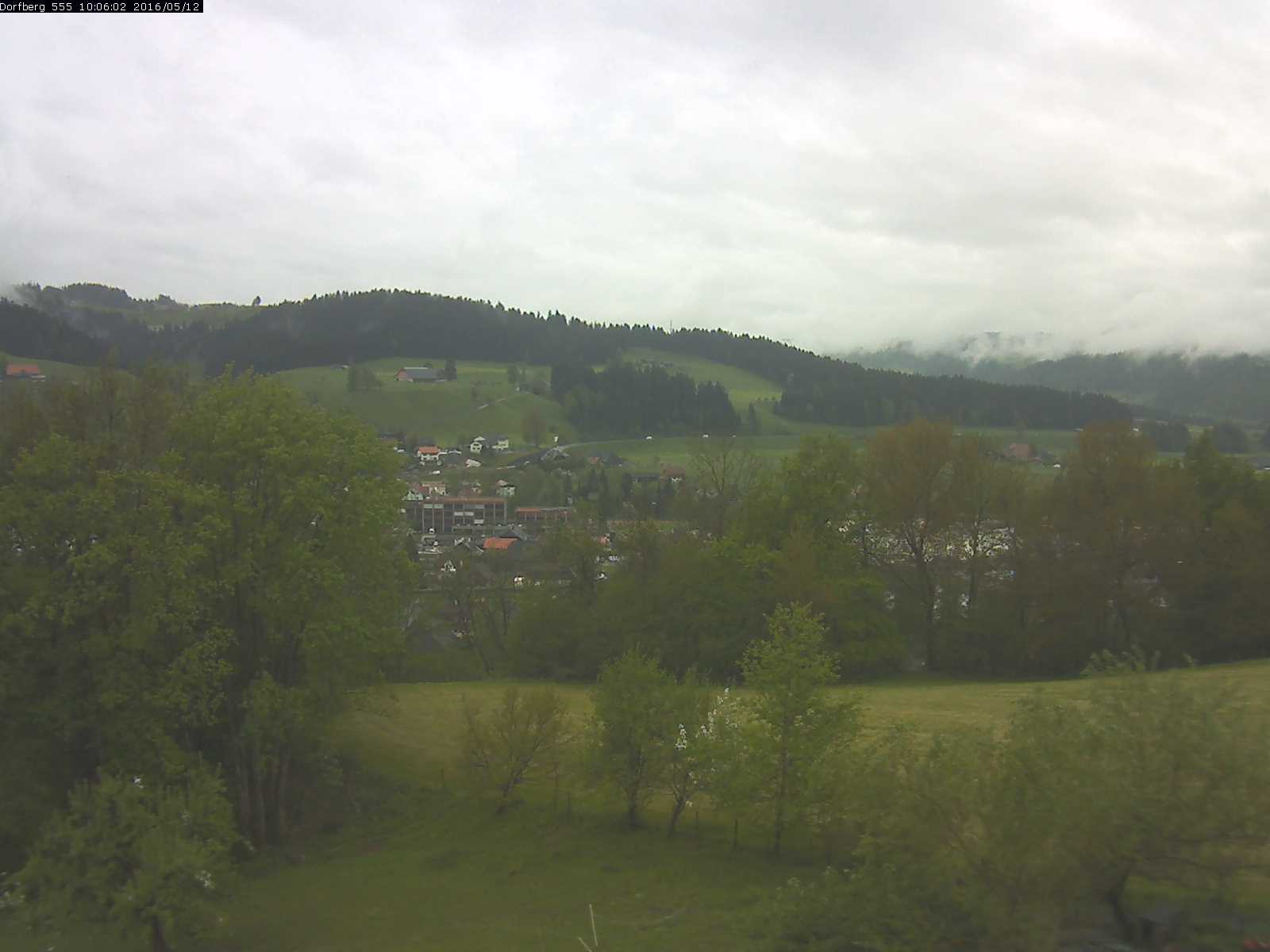 Webcam-Bild: Aussicht vom Dorfberg in Langnau 20160512-100601