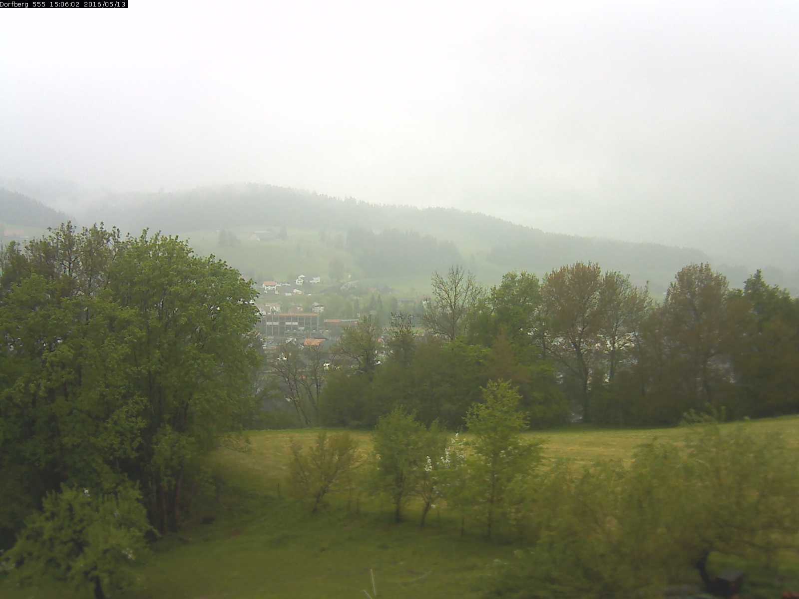 Webcam-Bild: Aussicht vom Dorfberg in Langnau 20160513-150601