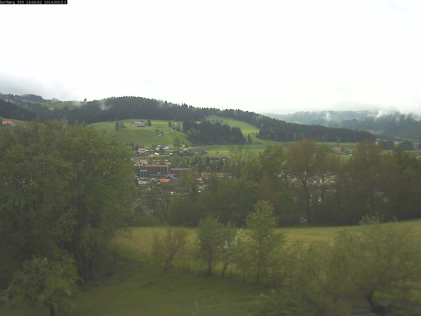 Webcam-Bild: Aussicht vom Dorfberg in Langnau 20160513-160601