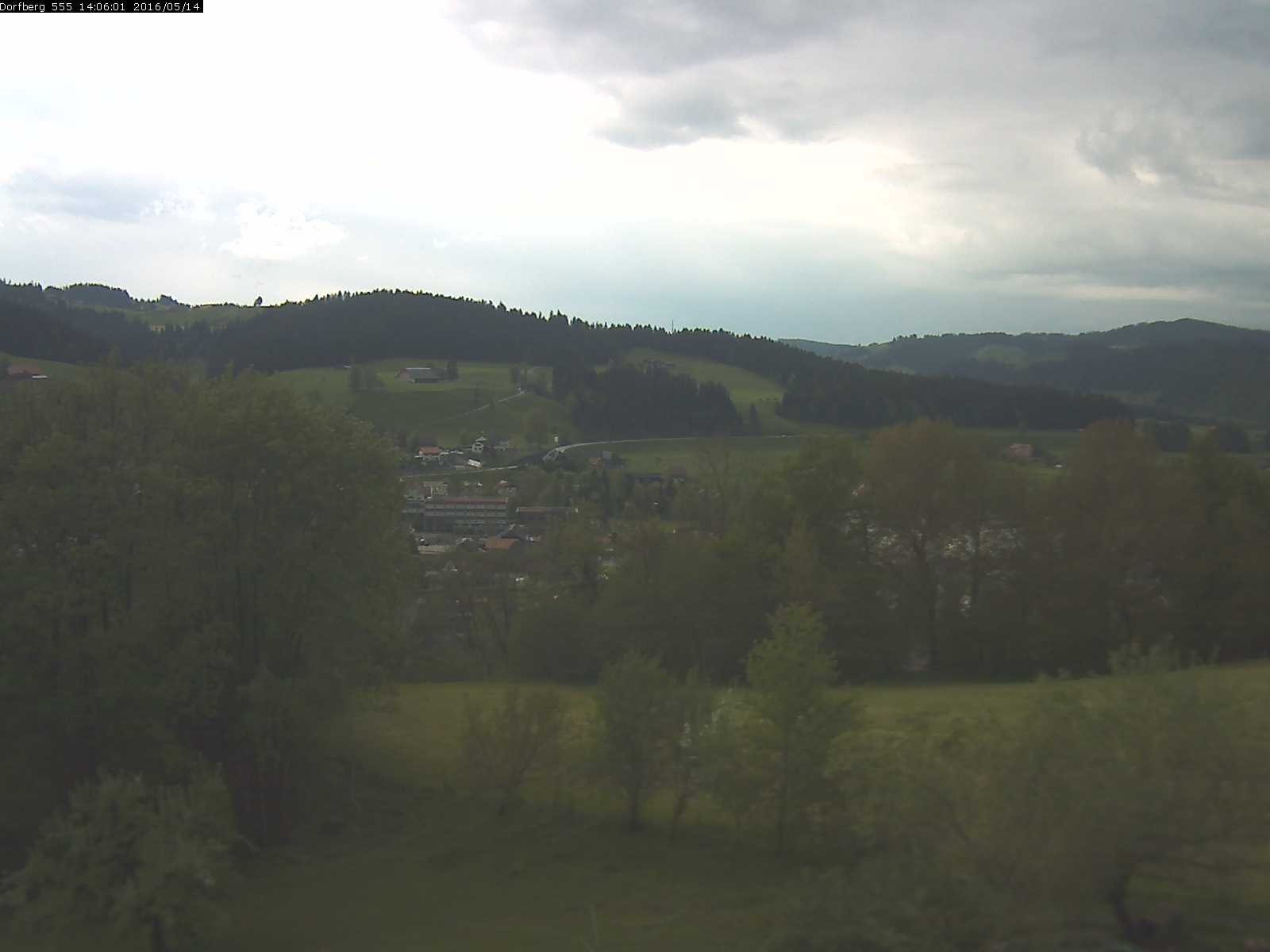 Webcam-Bild: Aussicht vom Dorfberg in Langnau 20160514-140601