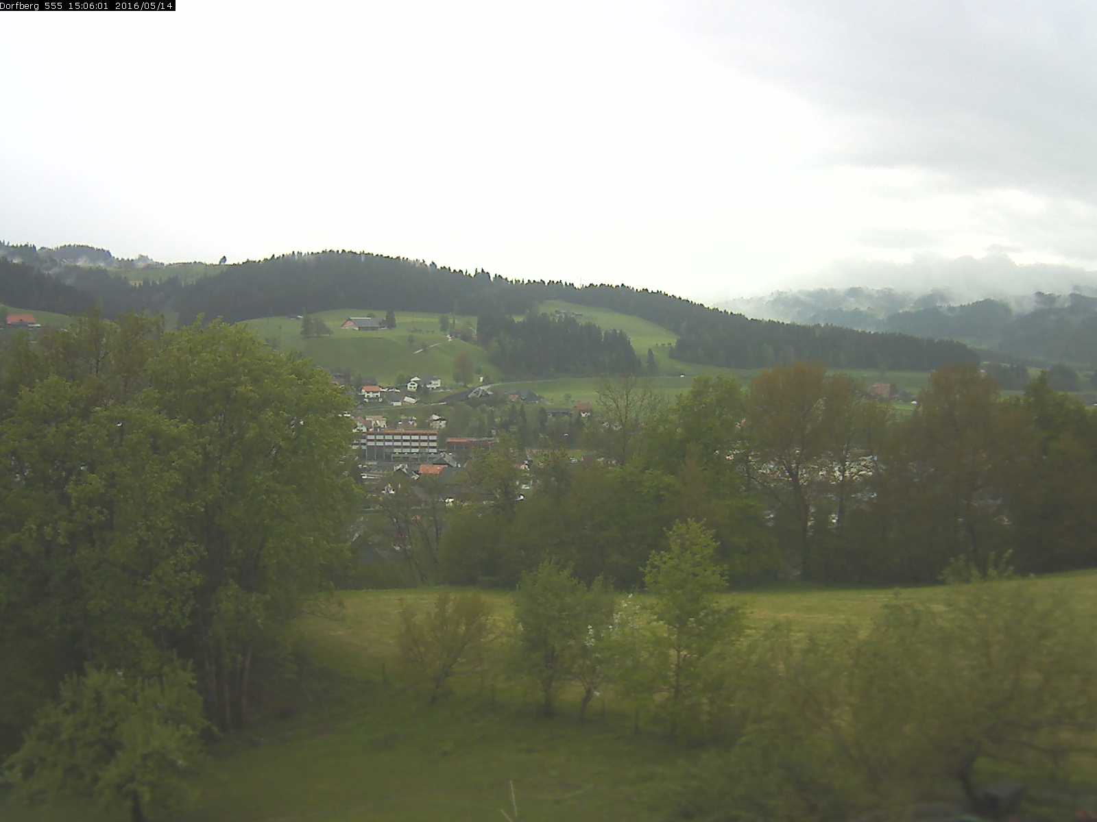 Webcam-Bild: Aussicht vom Dorfberg in Langnau 20160514-150601