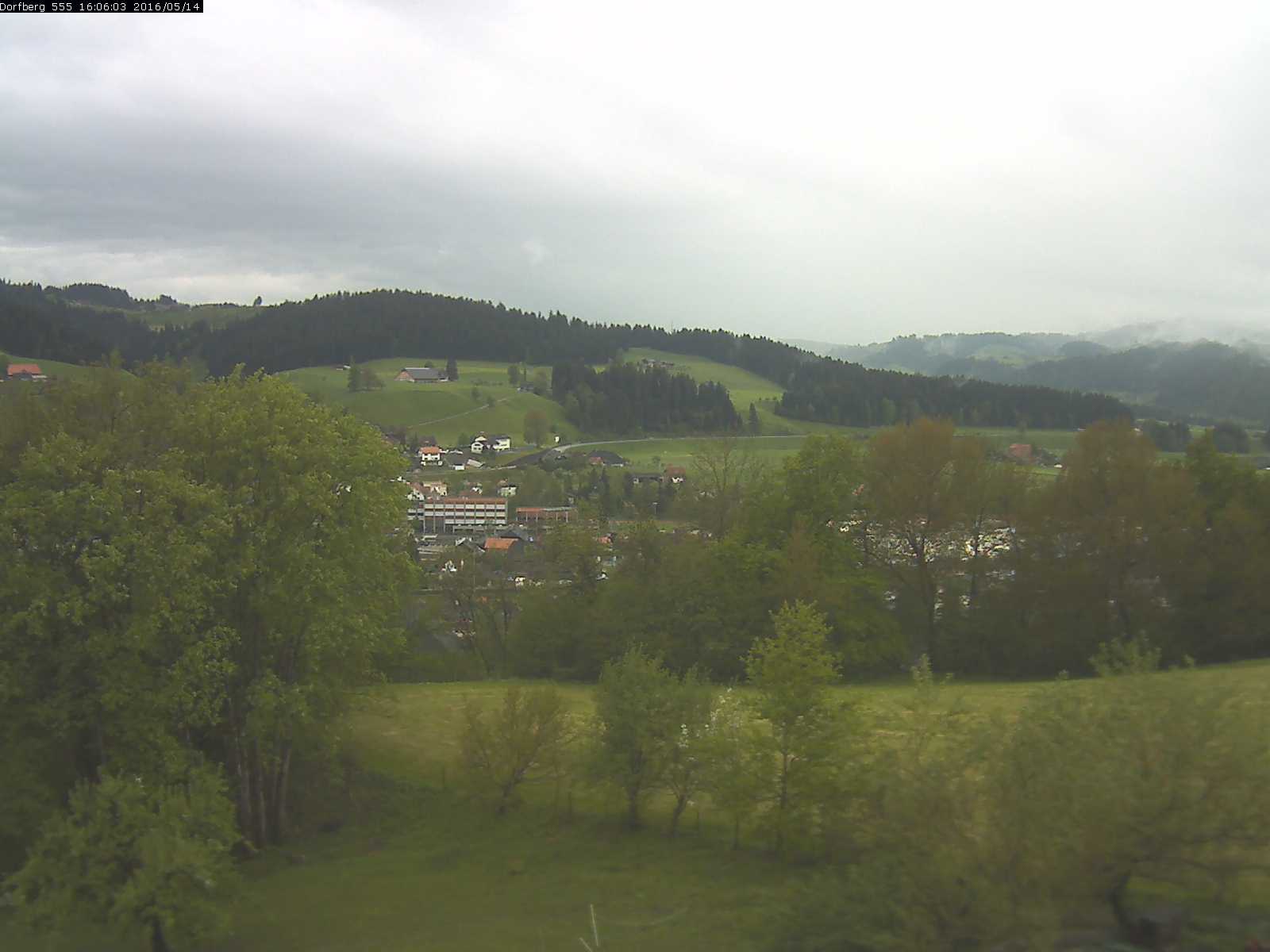 Webcam-Bild: Aussicht vom Dorfberg in Langnau 20160514-160601