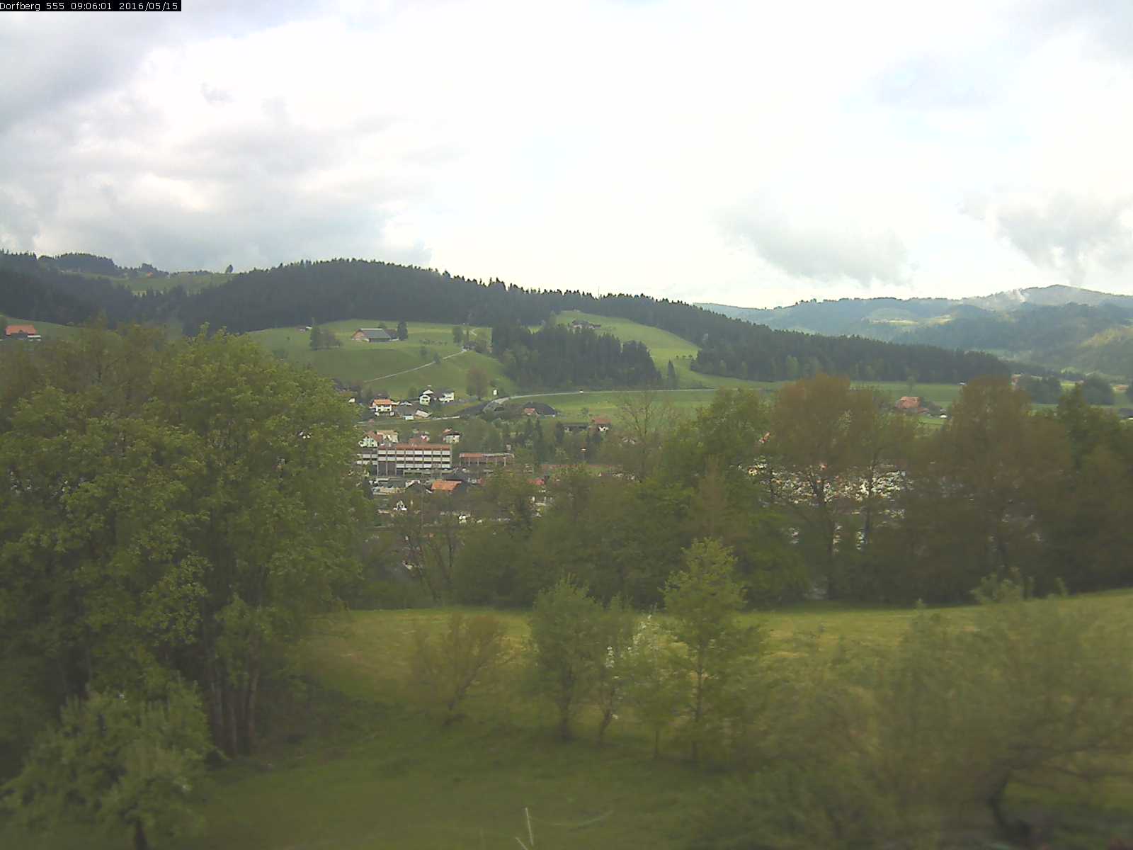 Webcam-Bild: Aussicht vom Dorfberg in Langnau 20160515-090601