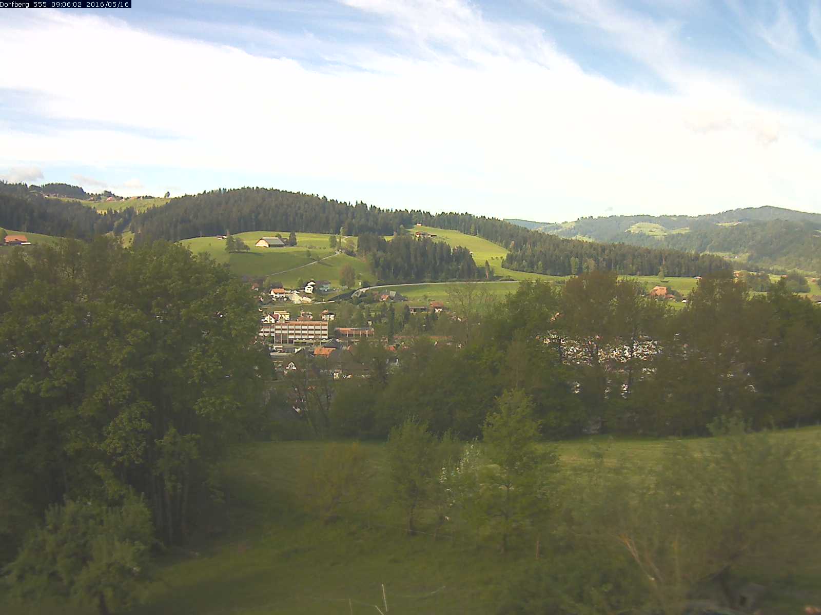 Webcam-Bild: Aussicht vom Dorfberg in Langnau 20160516-090601