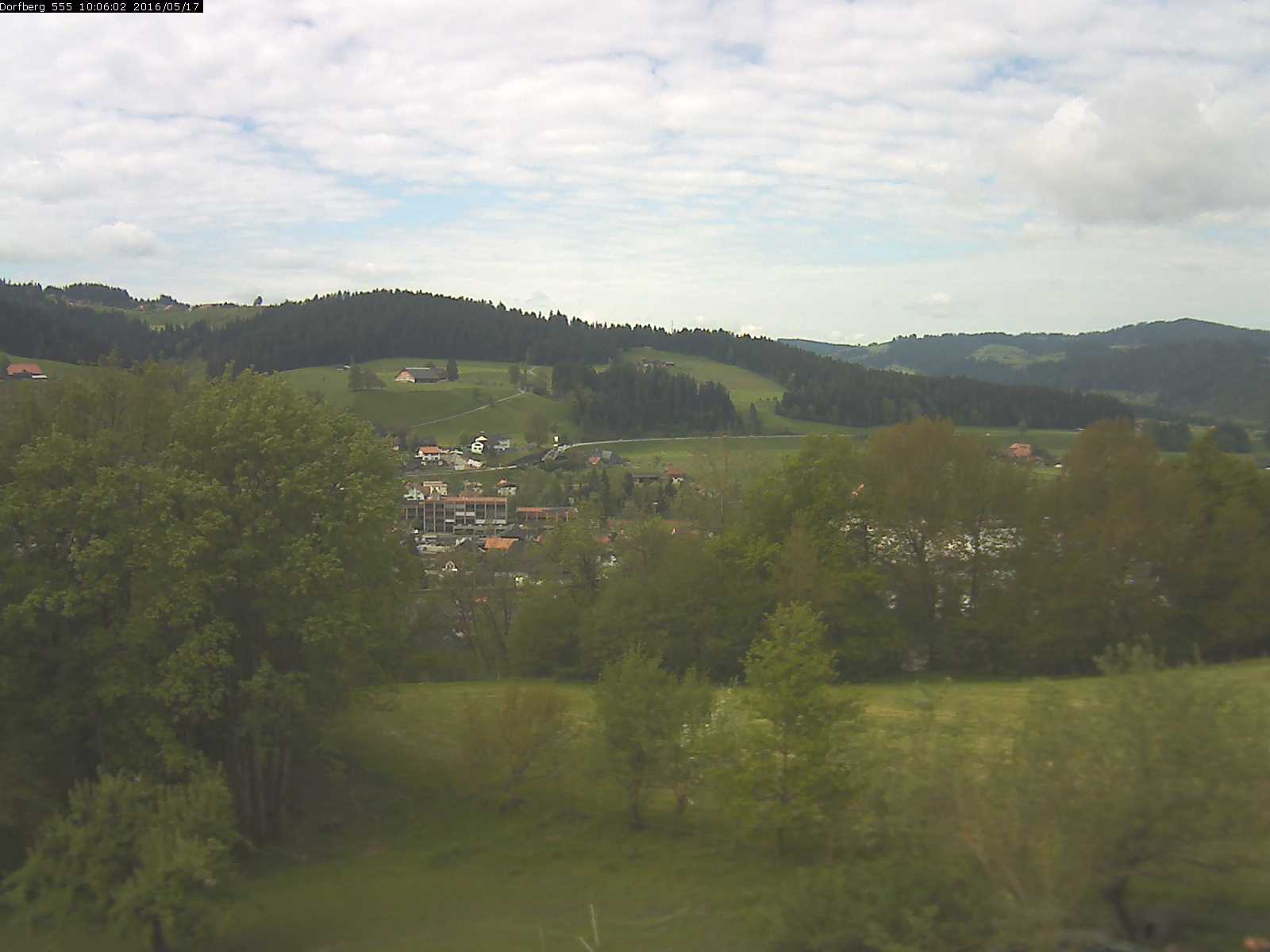 Webcam-Bild: Aussicht vom Dorfberg in Langnau 20160517-100601