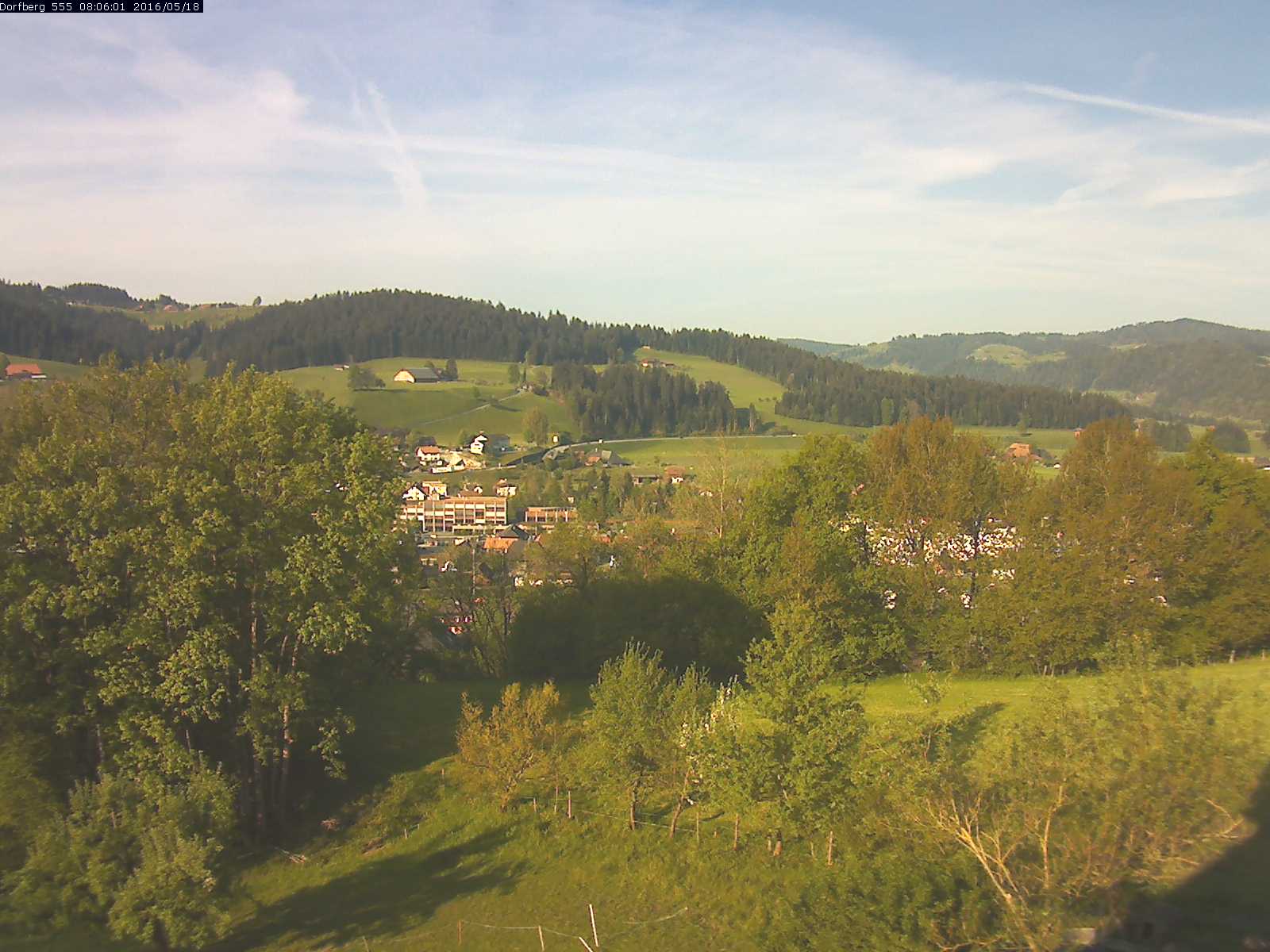 Webcam-Bild: Aussicht vom Dorfberg in Langnau 20160518-080601