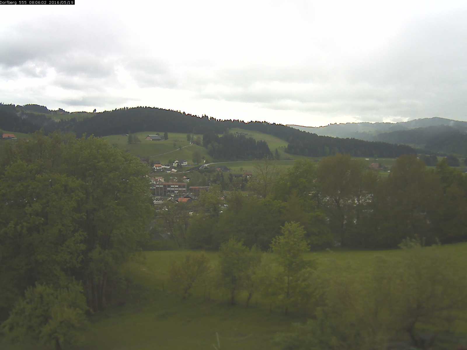 Webcam-Bild: Aussicht vom Dorfberg in Langnau 20160519-080601