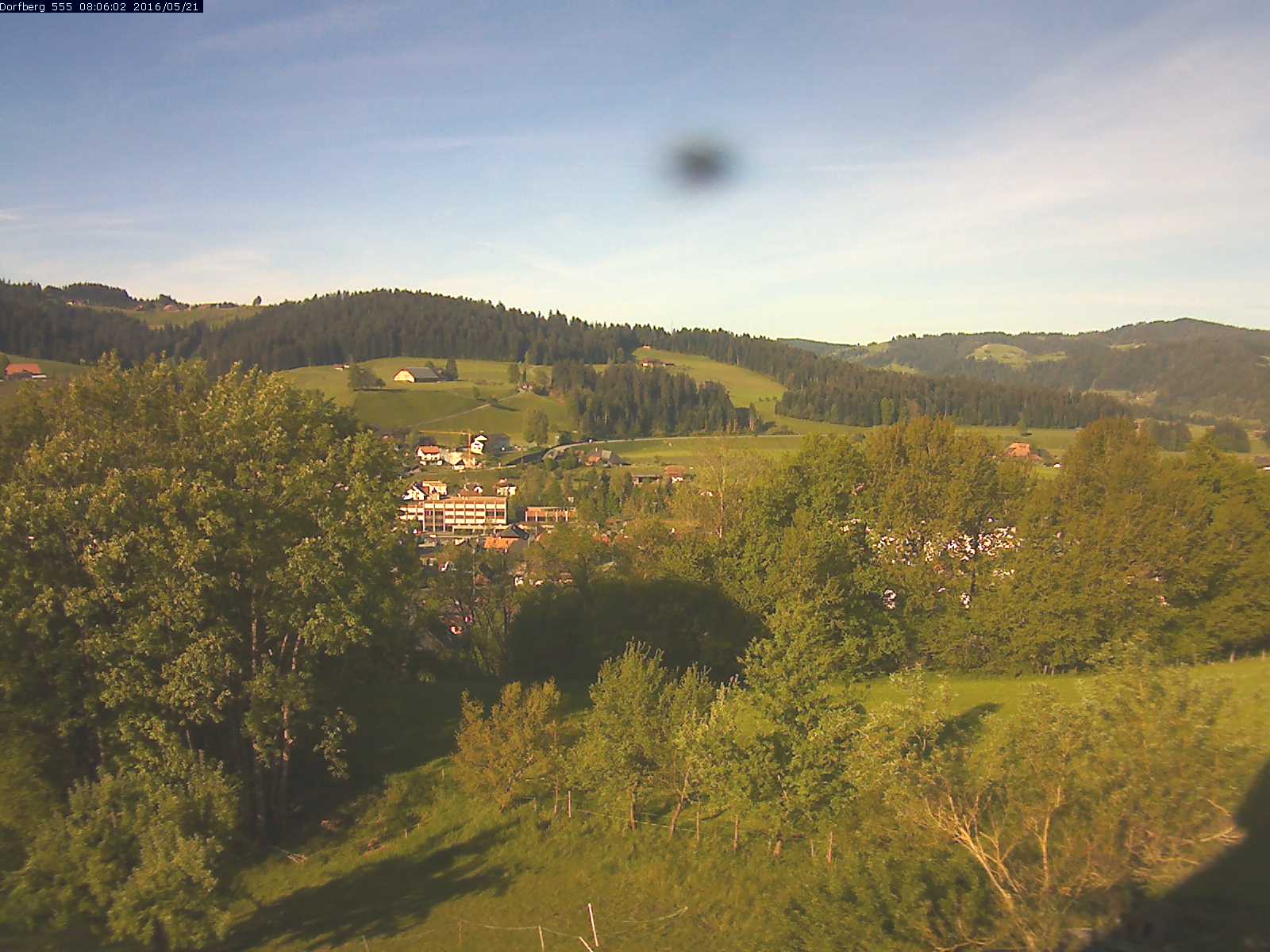 Webcam-Bild: Aussicht vom Dorfberg in Langnau 20160521-080601