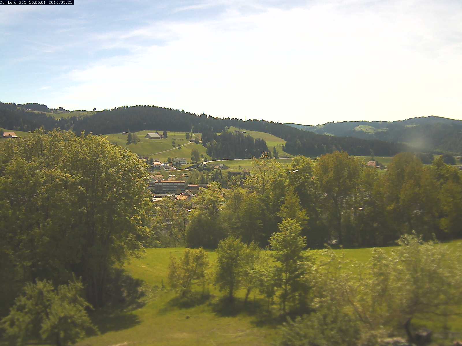 Webcam-Bild: Aussicht vom Dorfberg in Langnau 20160521-150601