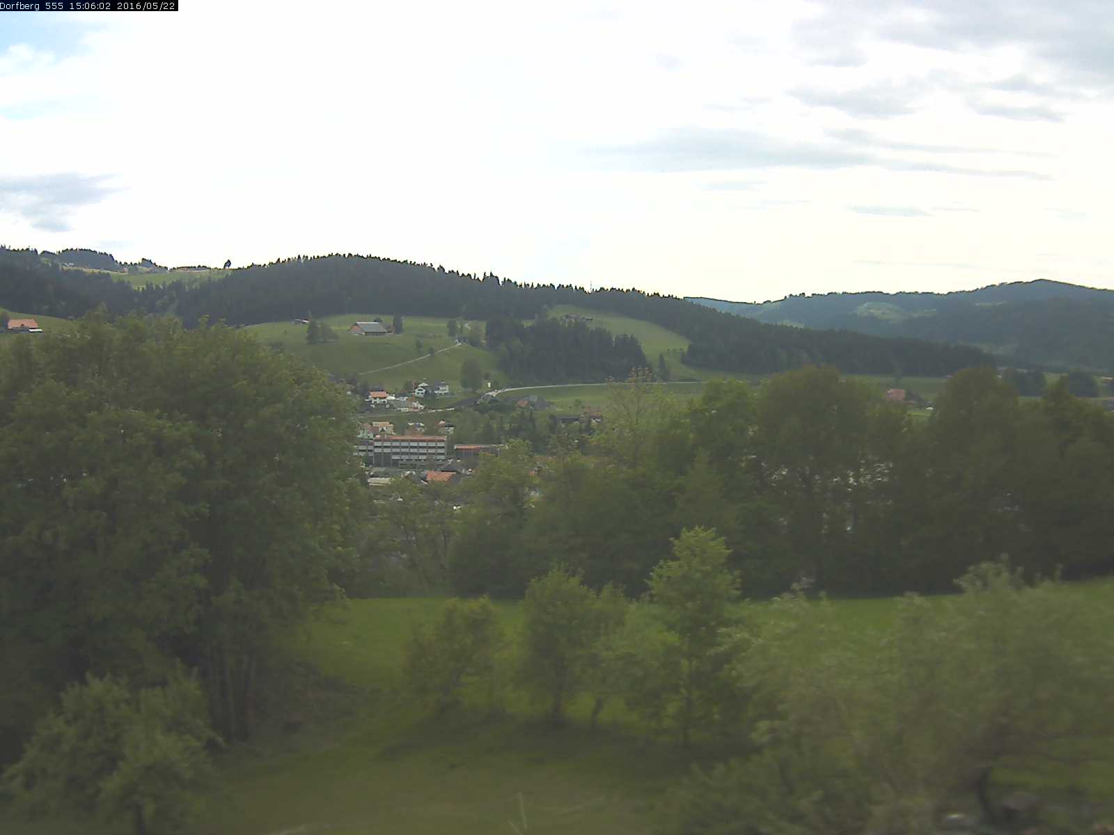 Webcam-Bild: Aussicht vom Dorfberg in Langnau 20160522-150601