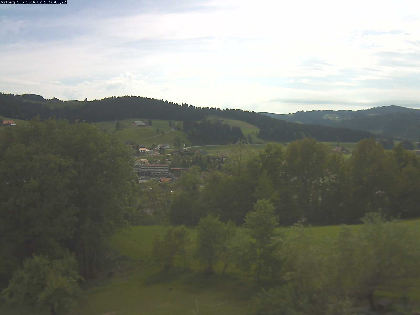 Webcam-Bild: Aussicht vom Dorfberg in Langnau 20160522-160601