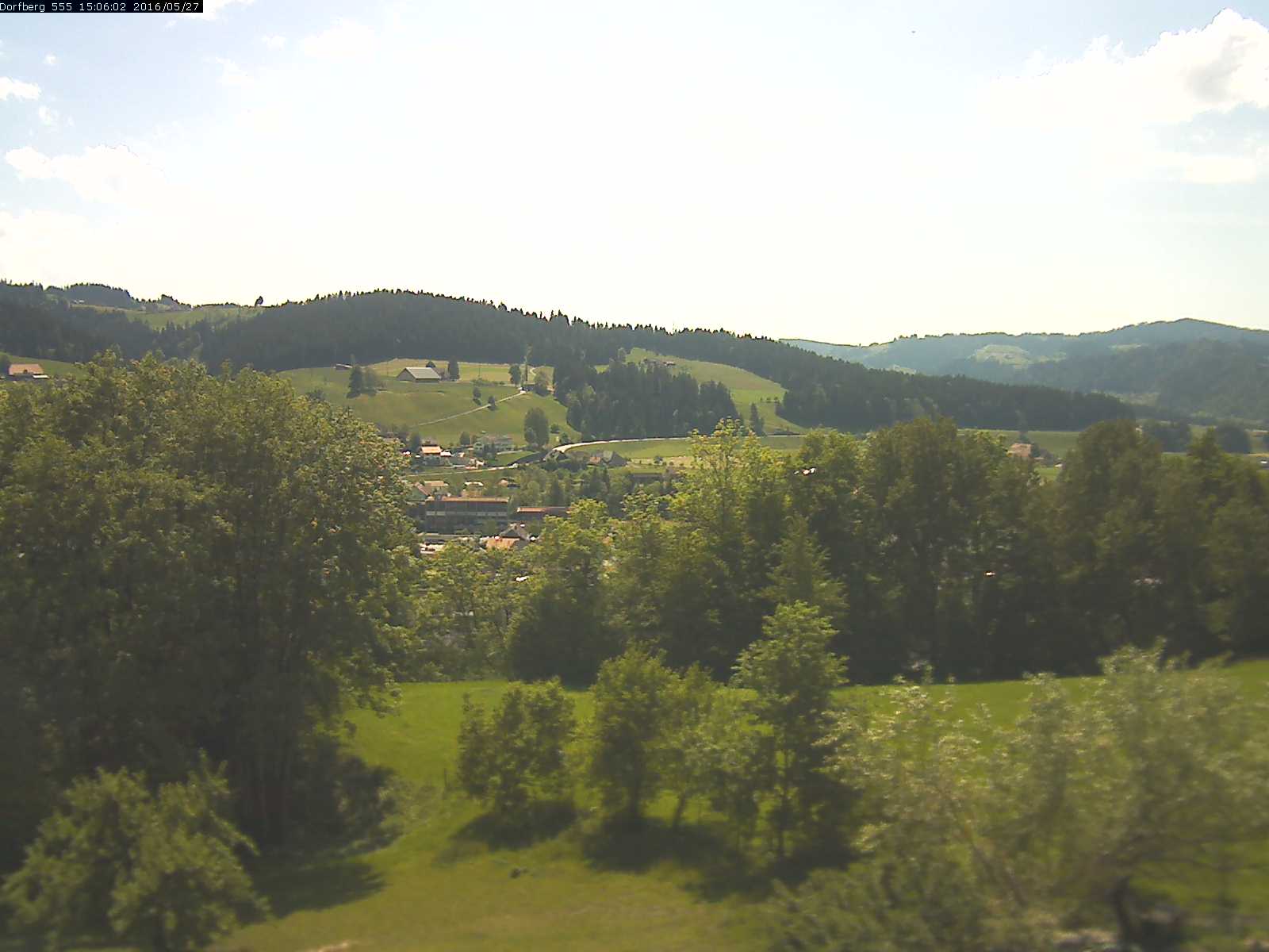 Webcam-Bild: Aussicht vom Dorfberg in Langnau 20160527-150601