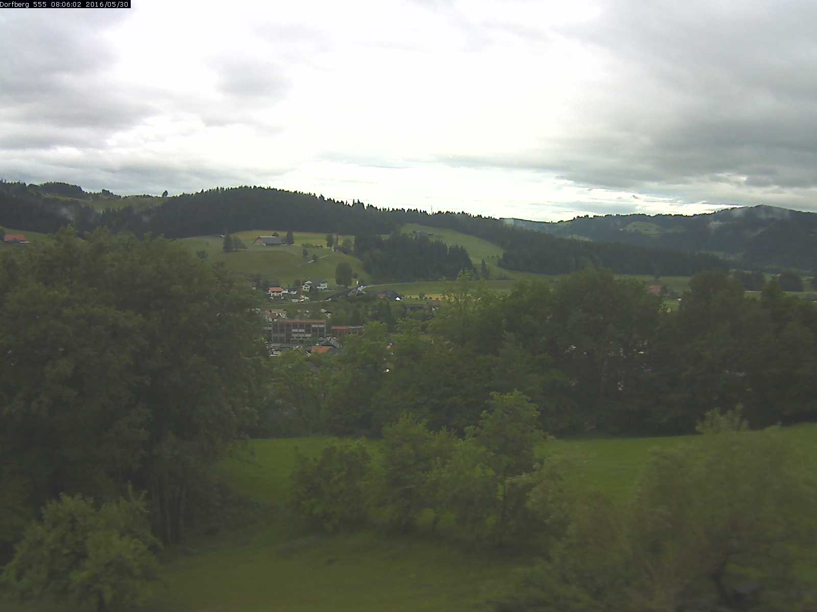 Webcam-Bild: Aussicht vom Dorfberg in Langnau 20160530-080601