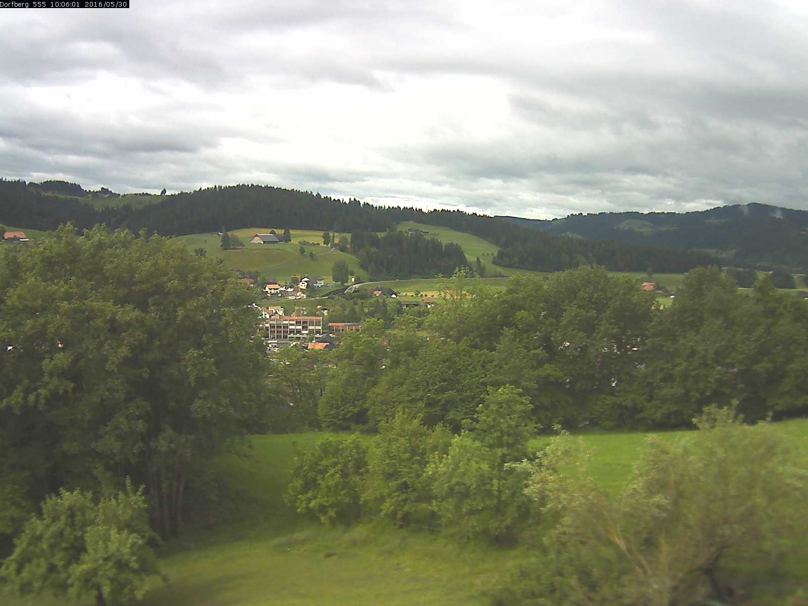 Webcam-Bild: Aussicht vom Dorfberg in Langnau 20160530-100601