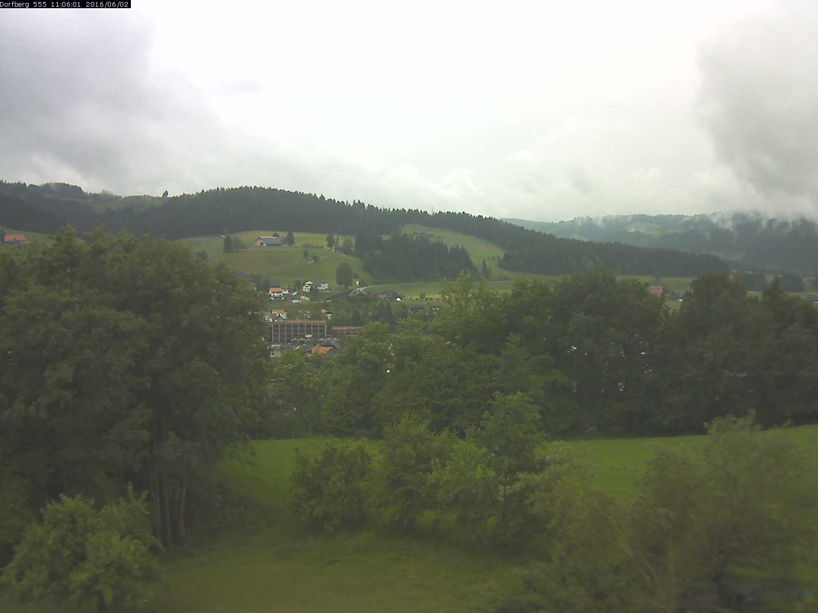 Webcam-Bild: Aussicht vom Dorfberg in Langnau 20160602-110601