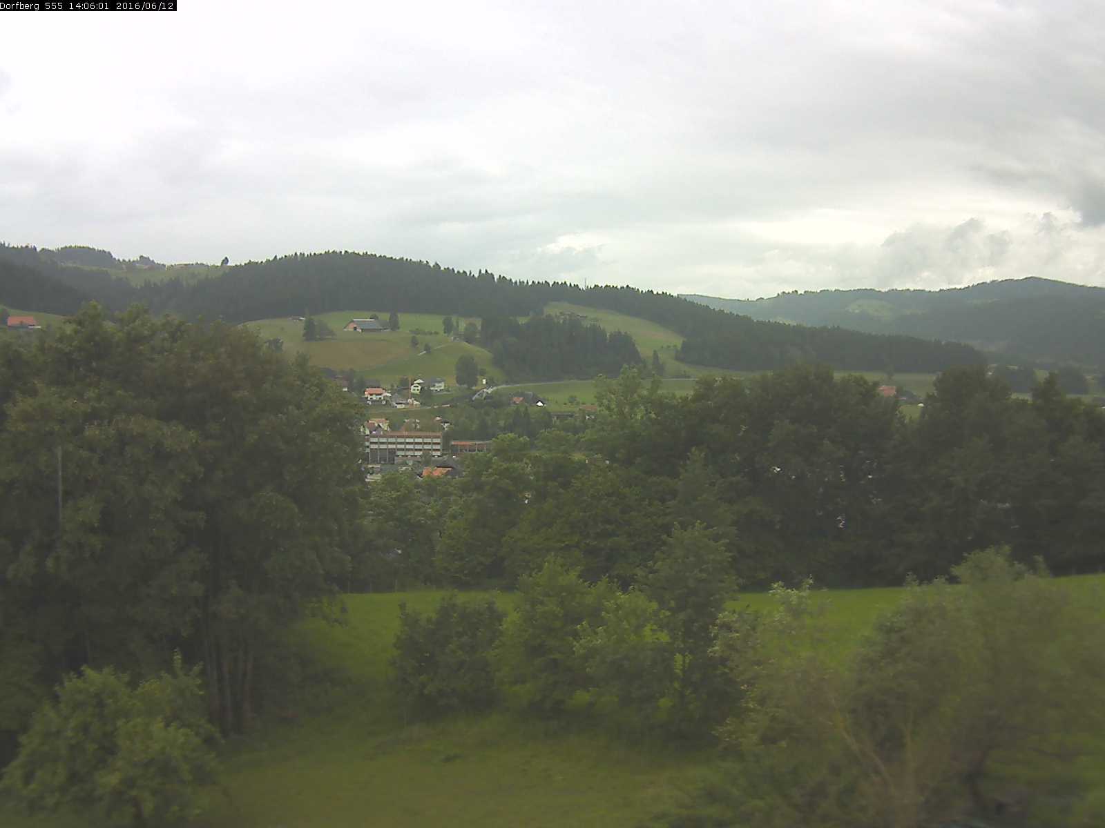 Webcam-Bild: Aussicht vom Dorfberg in Langnau 20160612-140601