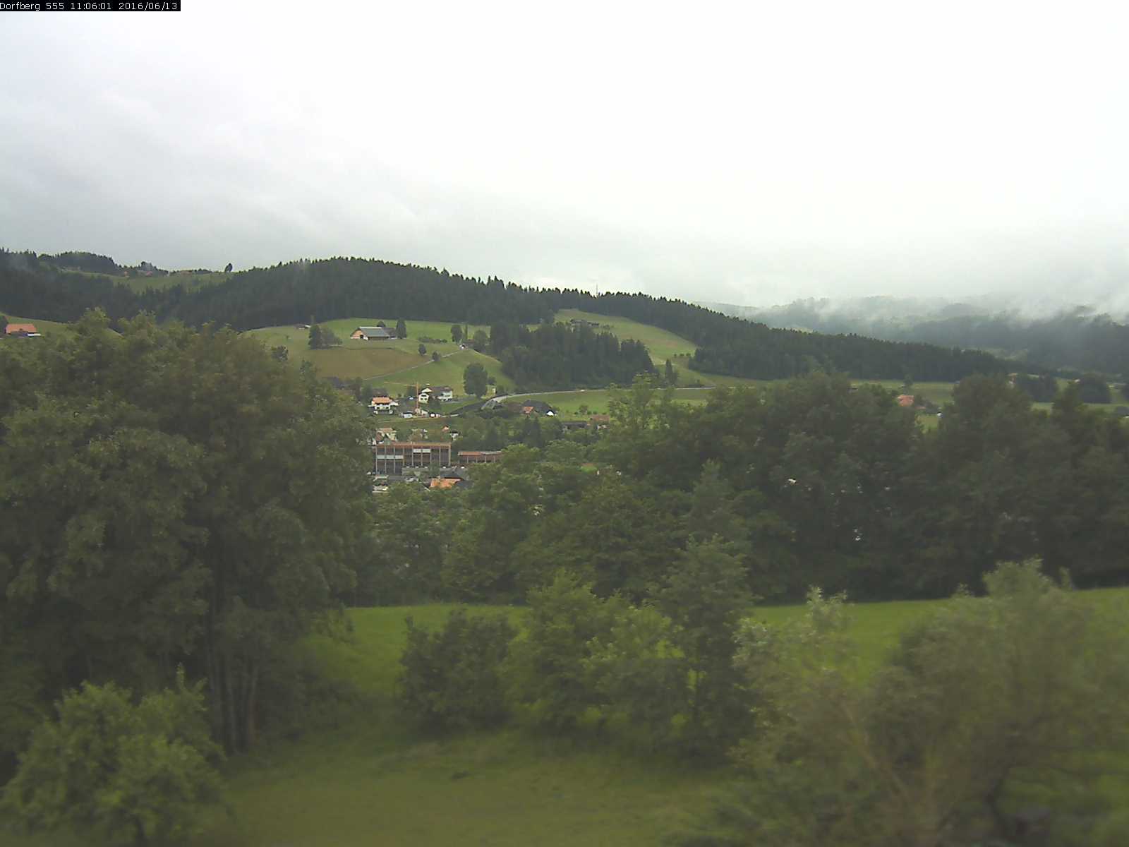 Webcam-Bild: Aussicht vom Dorfberg in Langnau 20160613-110601