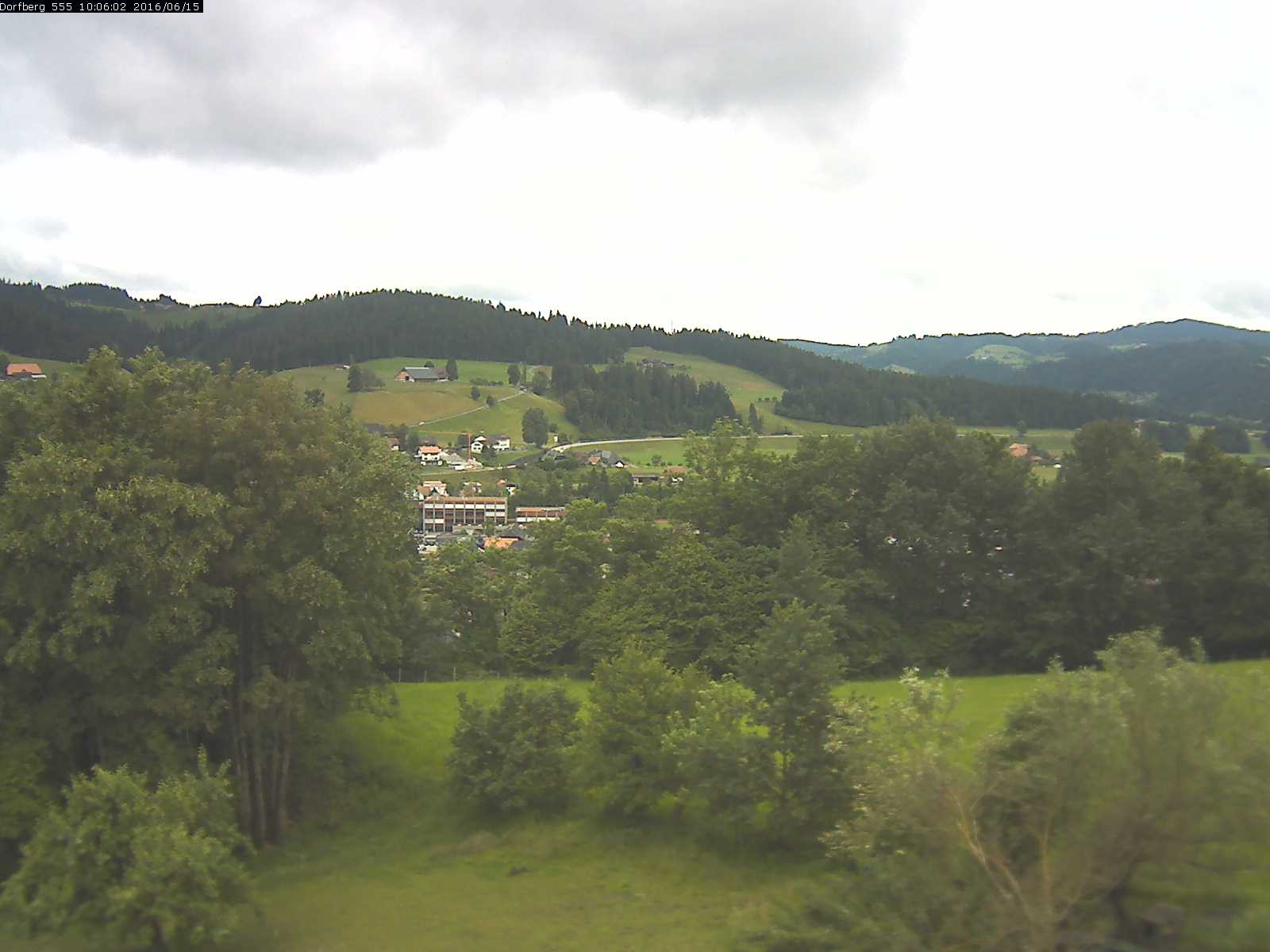 Webcam-Bild: Aussicht vom Dorfberg in Langnau 20160615-100601