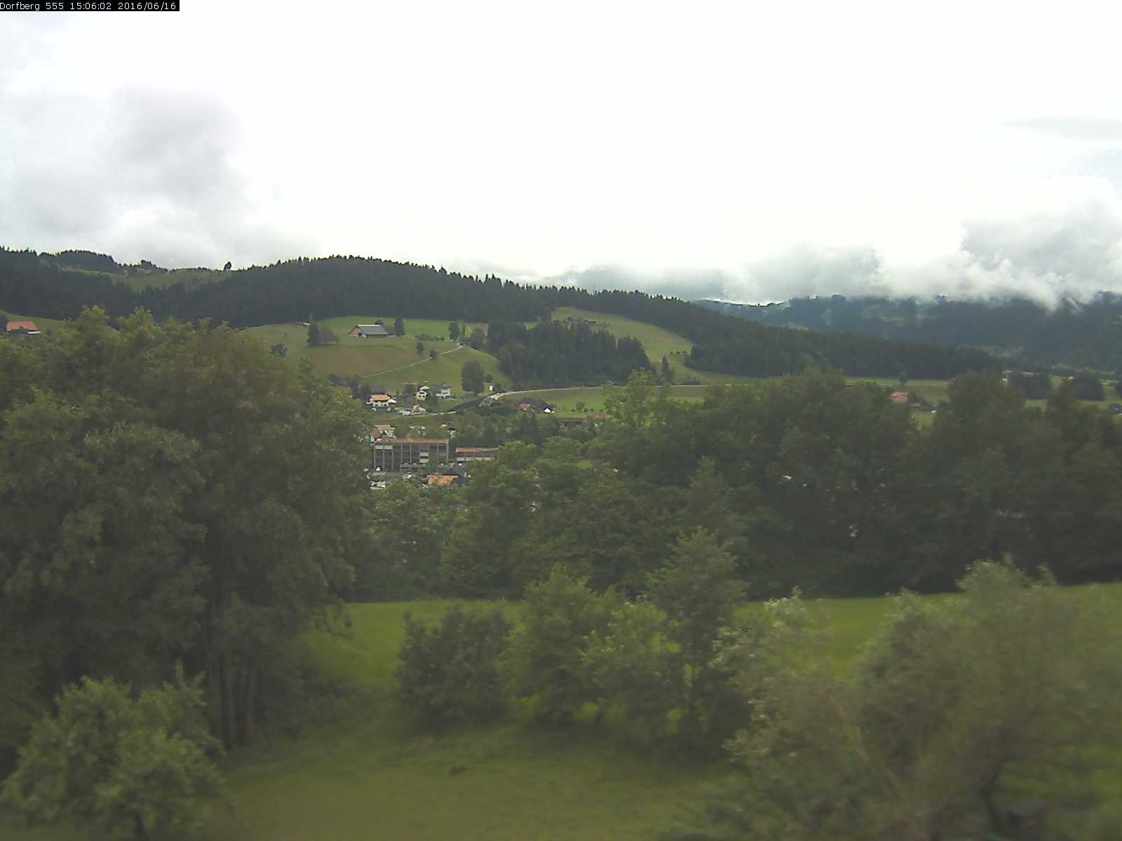 Webcam-Bild: Aussicht vom Dorfberg in Langnau 20160616-150601