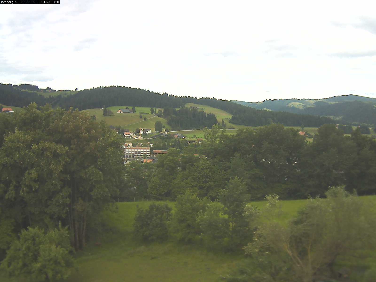 Webcam-Bild: Aussicht vom Dorfberg in Langnau 20160618-080601